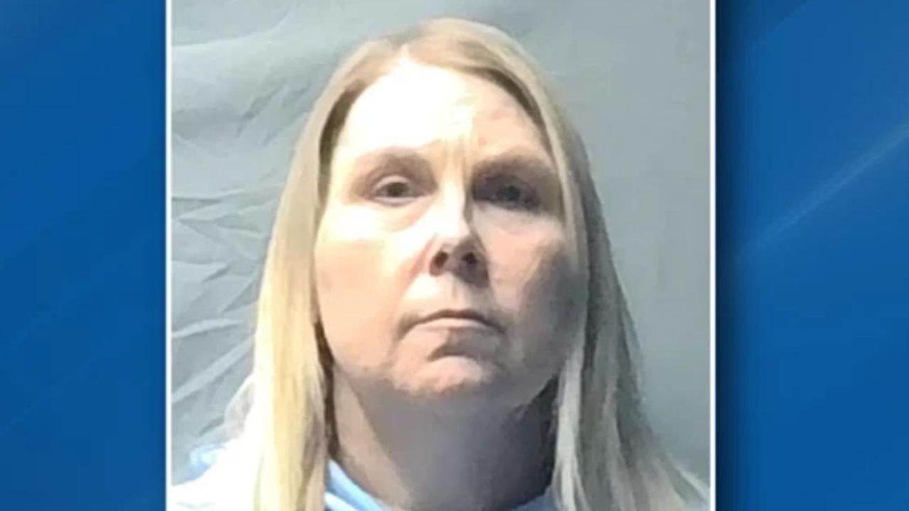 Nursing director accused of stealing hundreds of prescription pills