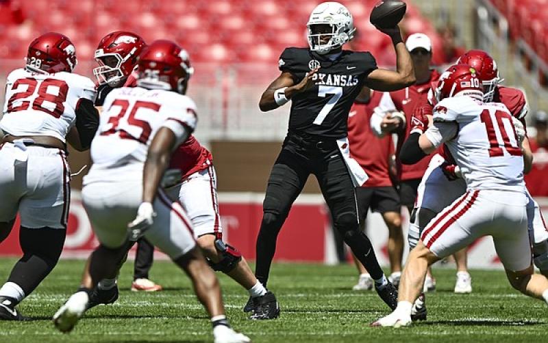 Arkansas football notebook: 'Some positives, some negatives' from both QBs in spring game | Whole Hog Sports