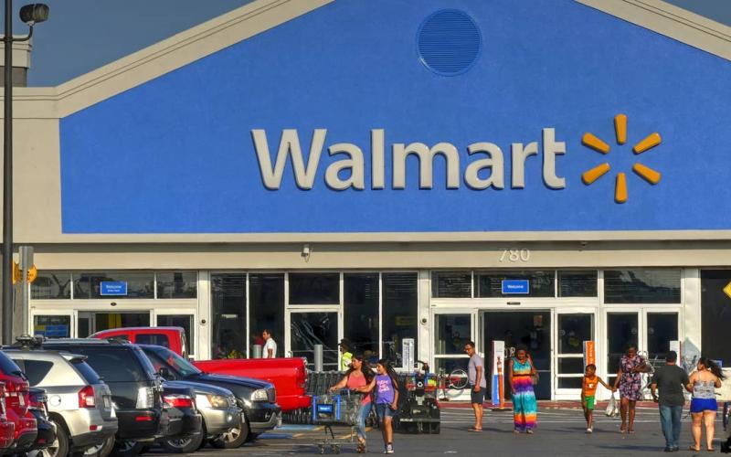 Walmart closes stores in key growing market, customers concerned