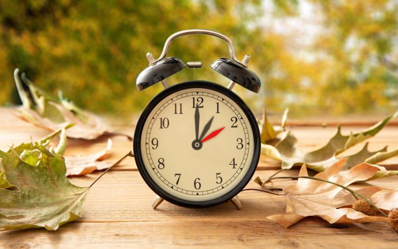 Do clocks fall back this weekend? 2026 daylight saving time start and end