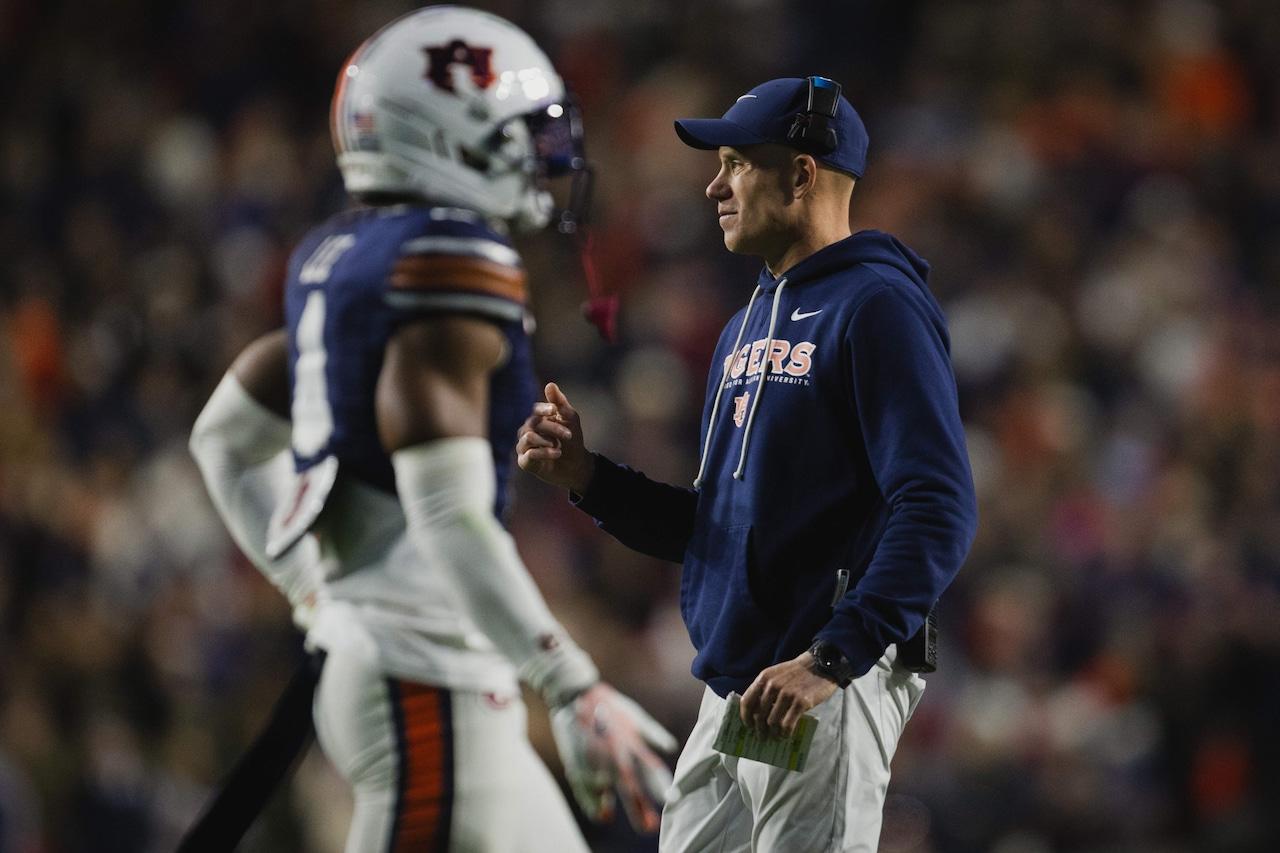 Auburn football rebuilds defensive line with 5 transfers after losing key starters