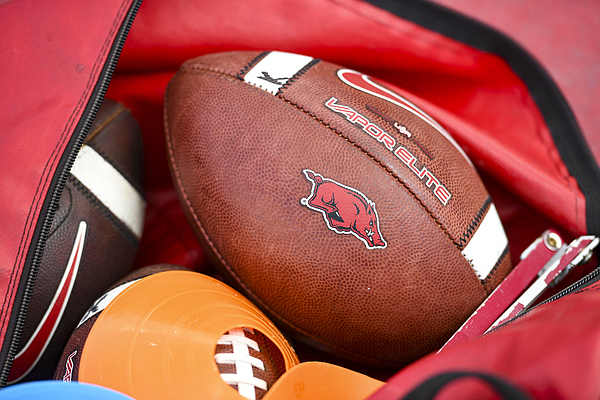 Arkansas football adds Temple transfer OL as preferred walk-on | Whole Hog Sports