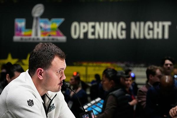Former Arkansas Razorback Hunter Henry enjoying 1st Super Bowl after 10 years in NFL | Northwest Arkansas Democrat-Gazette