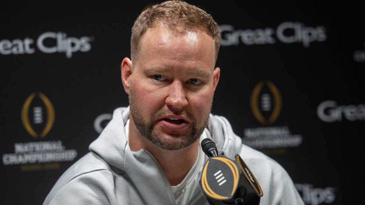 Indiana Football DC Bryant Haines Wins Broyles Award, Tabbed as Nation's Top Assistant