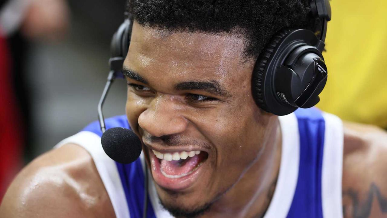 Otega Oweh feasts on former team as Cats slam the door on Oklahoma