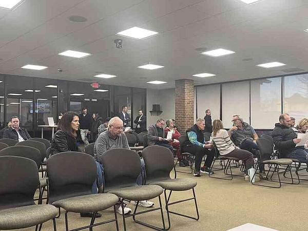 Rogers rezoning moves ahead despite neighbor opposition; developer says single-family subdivision is goal | Arkansas Democrat Gazette