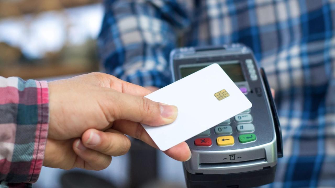 Shoppers urged to look for hidden 3% 'checkout fee' tacking on extra costs