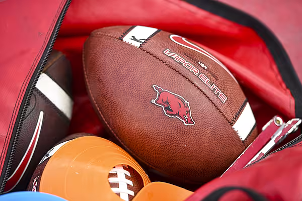 Arkansas football adds Temple transfer OL as preferred walk-on | Whole Hog Sports