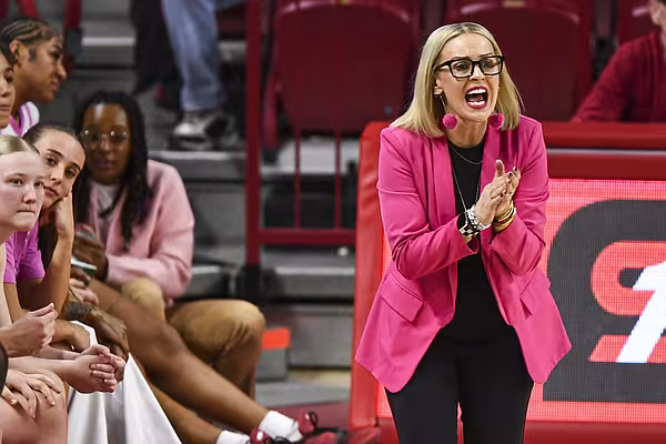 Arkansas women's basketball hopes to play spoiler at No. 14 Ole Miss | Whole Hog Sports